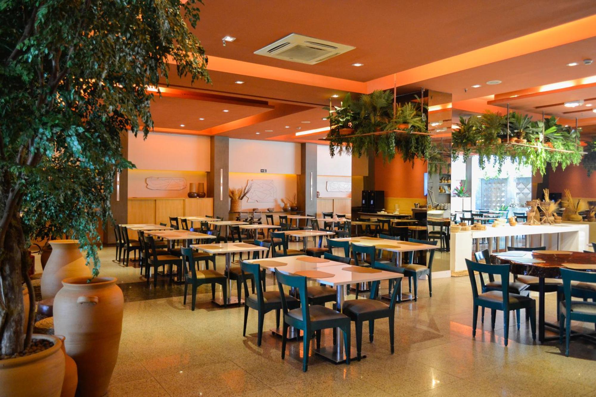 Seara Praia Hotel Fortaleza  Exteriér fotografie The dining room at the International House